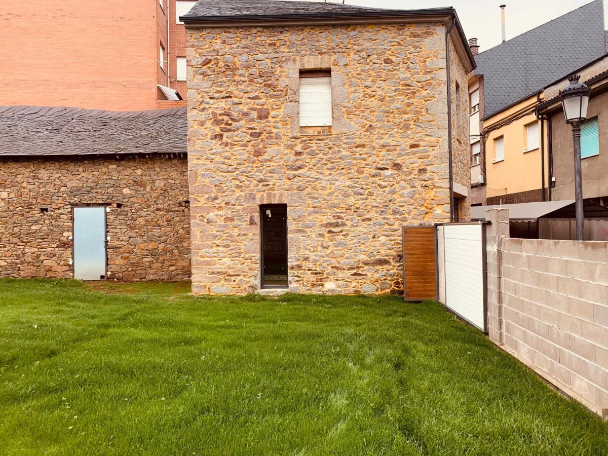 Casa De La Abuela Villa Fabero Eksteriør bilde